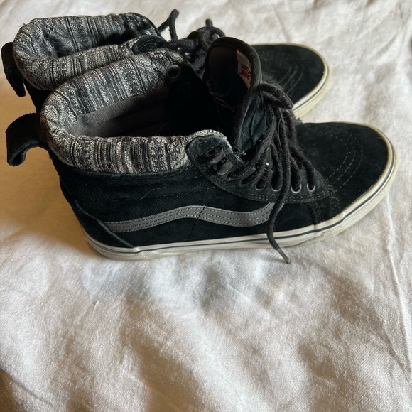 Vans Black and Gray High-Top Sneakers woman's 7 1/2. - Picture 3 of 8